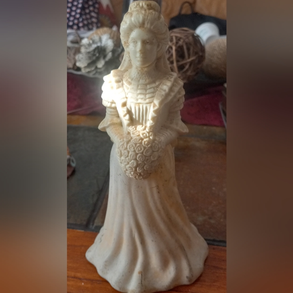 Vintage Avon decanter. 4 for 20
